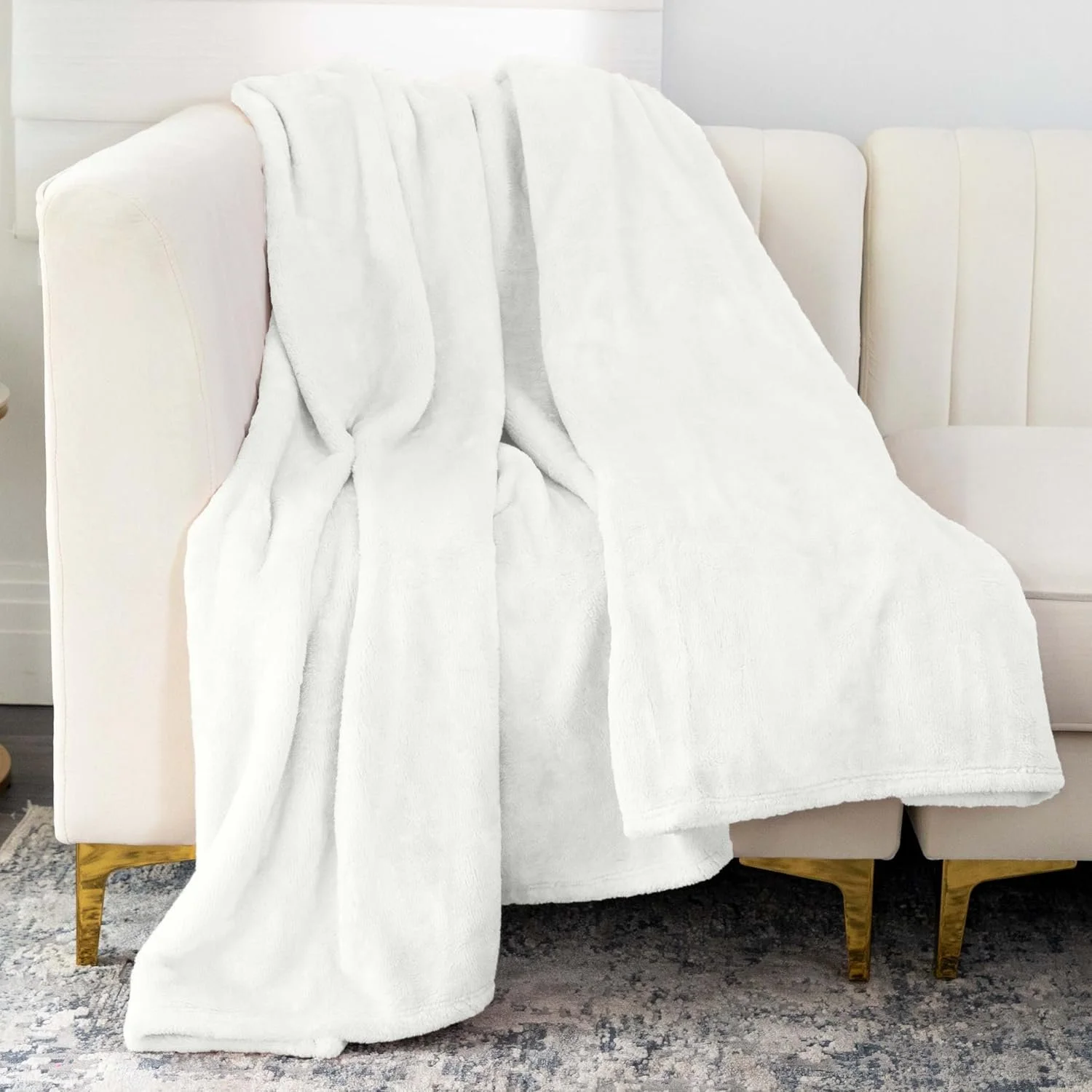 Oversized Plush Fleece Throw BlanketOversized Plush Fleece Throw